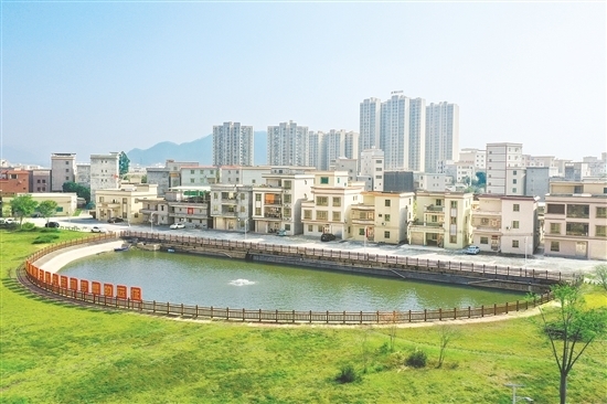 米倉(cāng)村積極開展人居環(huán)境整治工作，真正讓村莊煥新顏。