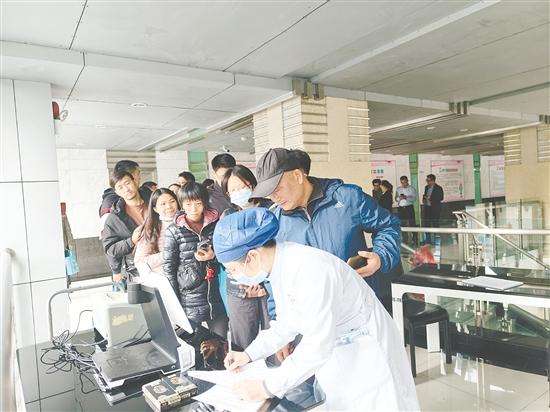 無償獻血活動現(xiàn)場。