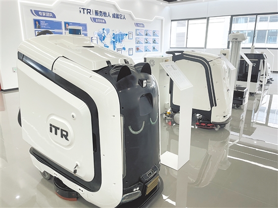 在各類專項(xiàng)產(chǎn)業(yè)基金的支持下，鶴山市成功引入萬德昌創(chuàng)新智能、它人機(jī)器人等一批優(yōu)質(zhì)產(chǎn)業(yè)項(xiàng)目落地。