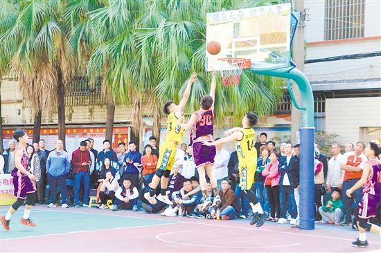 禮樂街道春節(jié)“賀歲杯”村際籃球賽比賽現(xiàn)場(chǎng)。