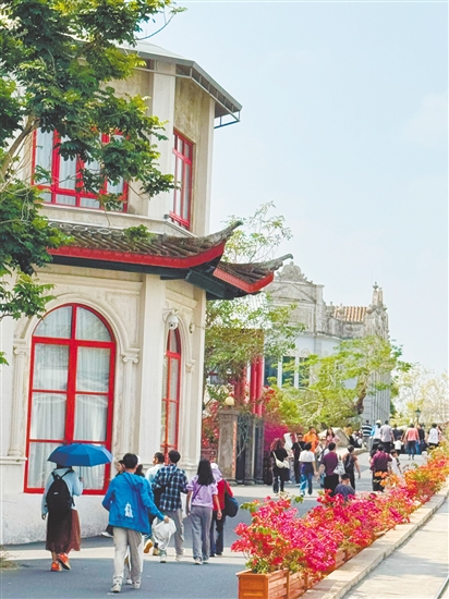 華僑文化是赤坎華僑古鎮(zhèn)不可復(fù)制的“靈魂內(nèi)核”。