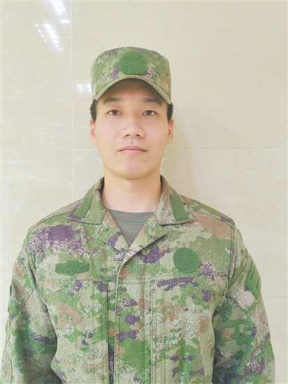 恩平市應(yīng)征青年彭金鋒