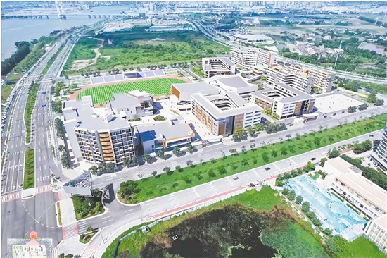 開平市風(fēng)采實(shí)驗(yàn)高中效果圖。