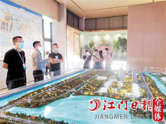 業(yè)內(nèi)人士預(yù)測(cè)國(guó)慶黃金周樓市將熱鬧起來(lái)。