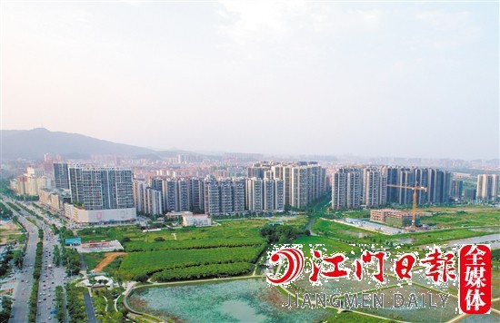 美吉特購(gòu)物廣場(chǎng)周邊有眾多樓盤(pán)。