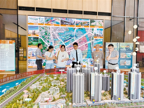 1—8月，全市商品房網(wǎng)簽面積和增速均居全省前列。