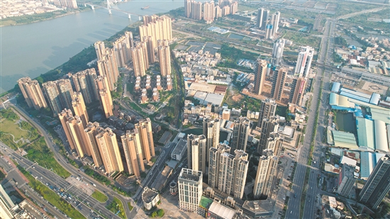 外海片區(qū)樓市或隨著江海站的開通迎來進(jìn)一步發(fā)展。