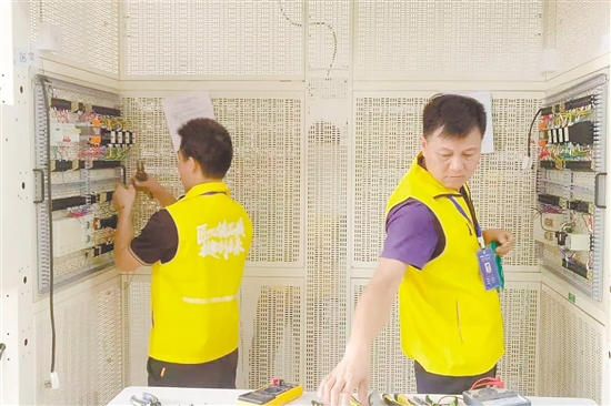 江發(fā)服務(wù)公司的選手們在技能大賽中表現(xiàn)出色。