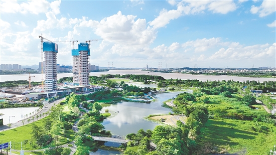 江發(fā)·天御灣景觀資源出色。