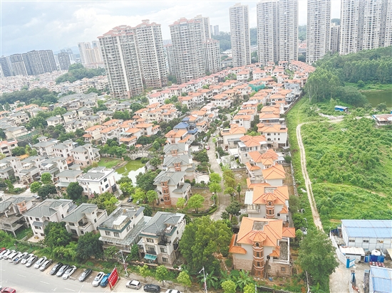 目前市區(qū)不少樓盤有二手別墅出售。