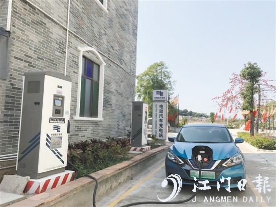 相比燃油汽車(chē)，新能源汽車(chē)起步更快。