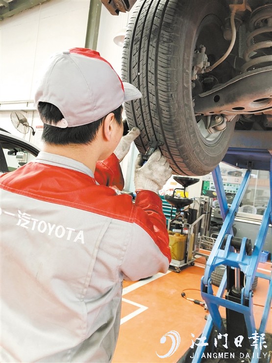 臺(tái)風(fēng)過后，應(yīng)及時(shí)對(duì)愛車進(jìn)行檢查、清洗。