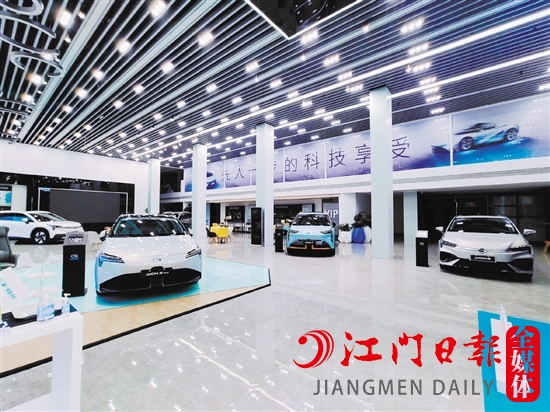 廣汽埃安江門第一體驗(yàn)中心寬敞氣派的展廳。
