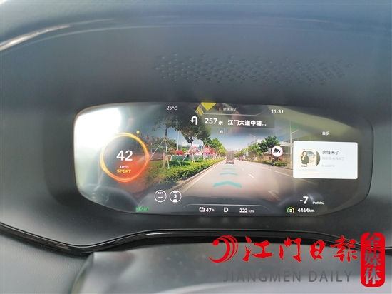 更加智能化的新能源汽車，對汽車芯片的需求更多。