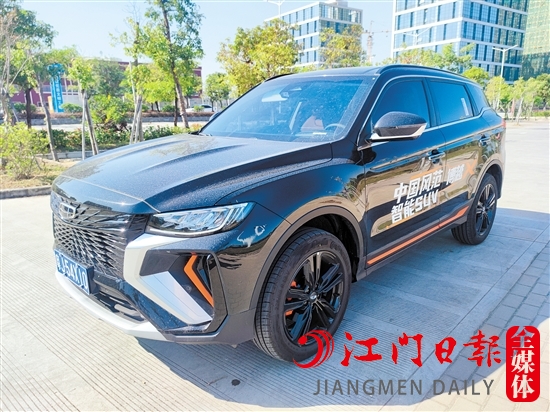 博越X的外觀變得更加年輕時(shí)尚。