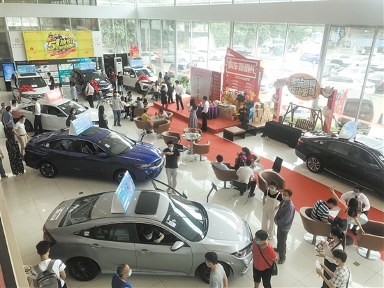 消費(fèi)者可給心儀的汽車經(jīng)銷商投票。