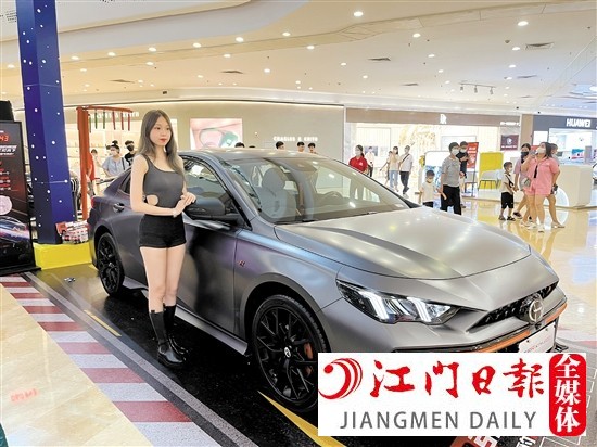 影豹R-style賽道版外觀時尚動感。