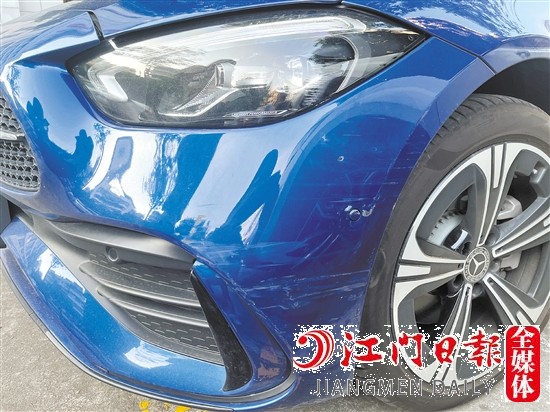 許多車主都有停車時(shí)被剮蹭的經(jīng)歷。