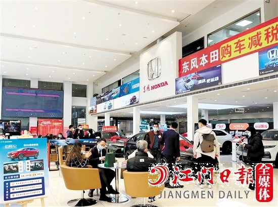 補(bǔ)貼政策的出臺(tái)刺激消費(fèi)者換車的欲望。