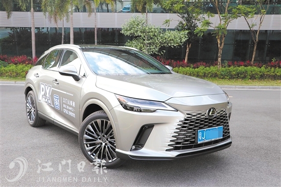 全新RX是第5代車型。