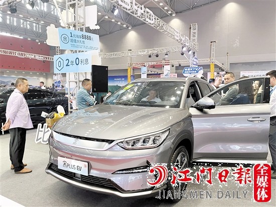 各品牌汽車將閃亮登場(chǎng)。