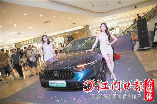 全新英仕派外觀時(shí)尚運(yùn)動(dòng)。