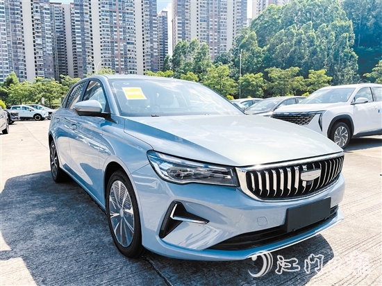 第四代帝豪2025款盡顯大氣動(dòng)感風(fēng)范。