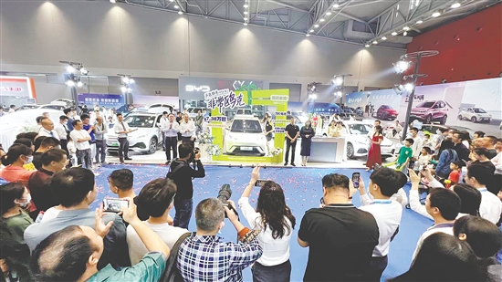 新車上市是車展的一大亮點(diǎn)。