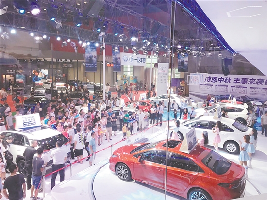 歷屆“五一”車(chē)展的人氣都很旺。